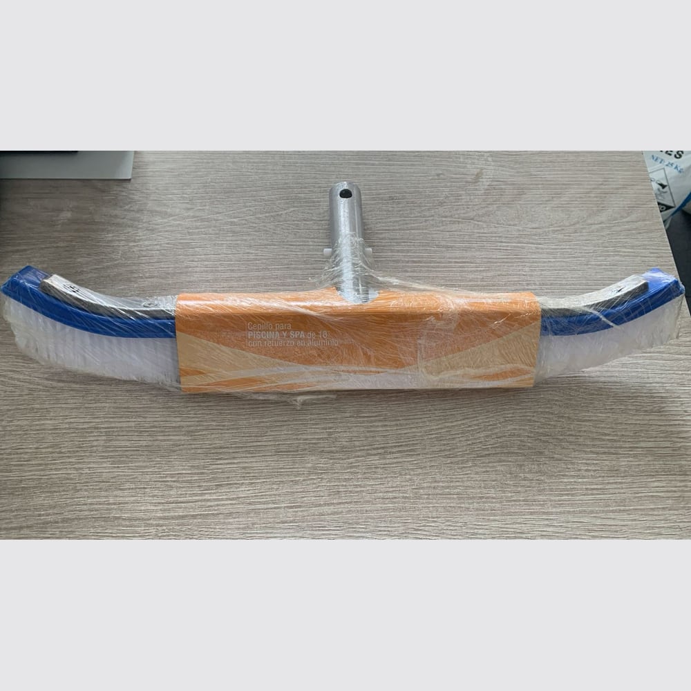 Cepillo para Piscina y Spa 18"